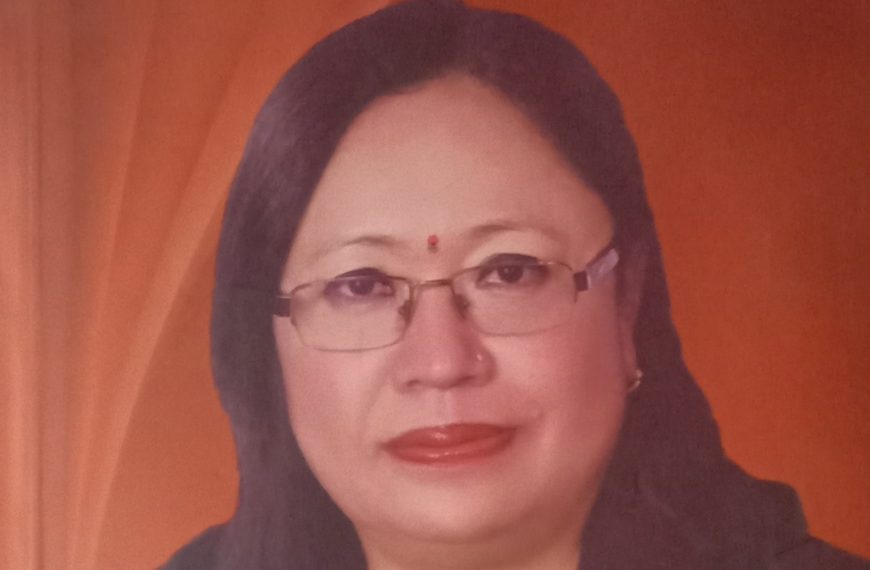 पाठकहरु माझ प्रिय बन्दै ‘सहकारीमा २५ वर्ष भोगाइ र अनुभूति’ पुस्तक