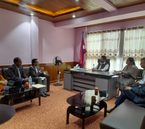 नेपाल उद्य‍‍ोग परिसंघका पदाधिकारी र रास्वपा सचापति रवि लामिछाने बीच छलफल
